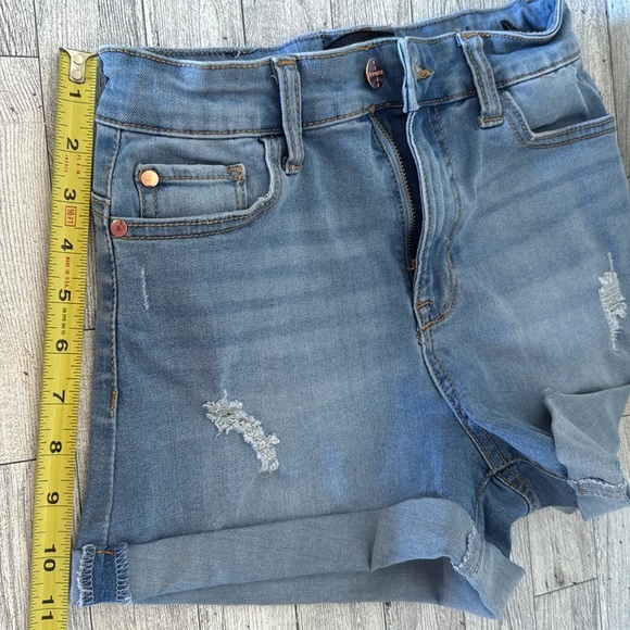 Kendall & Kylie The Icon Short Jean Shorts Size 3 / 26 - Picture 8 of 9